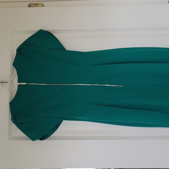 Emerald green dress - Picture 4 of 5